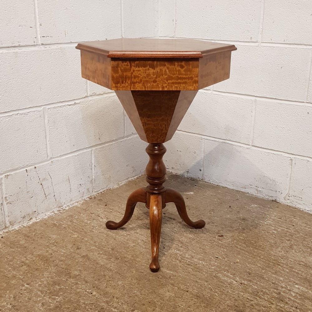 SUPERB ANTIQUE BURR WALNUT WORKBOX C1920 View III