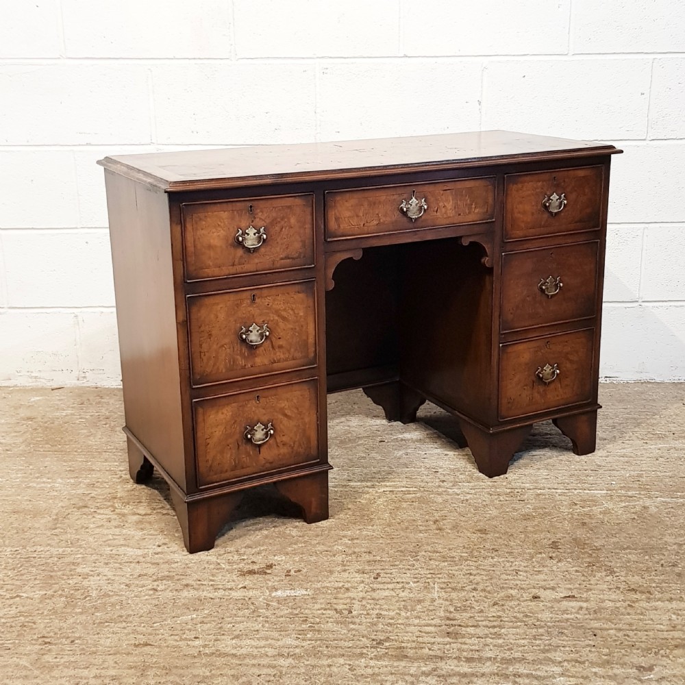 ANTIQUE BURR WALNUT TWIN PEDESTAL DESK C1900 View VIII