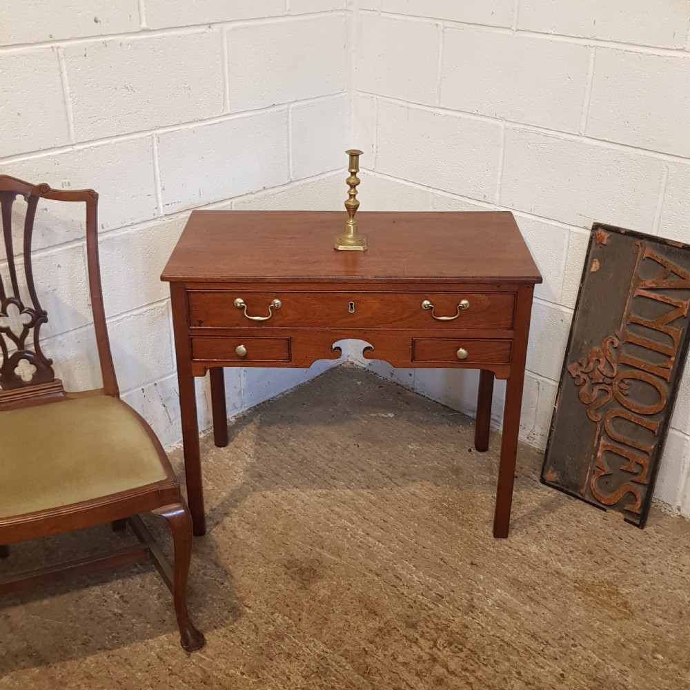 ANTIQUE 18TH CENTURY ENGLISH MAHOGANY LOWBOY LADIES WRITING TABLE C1780