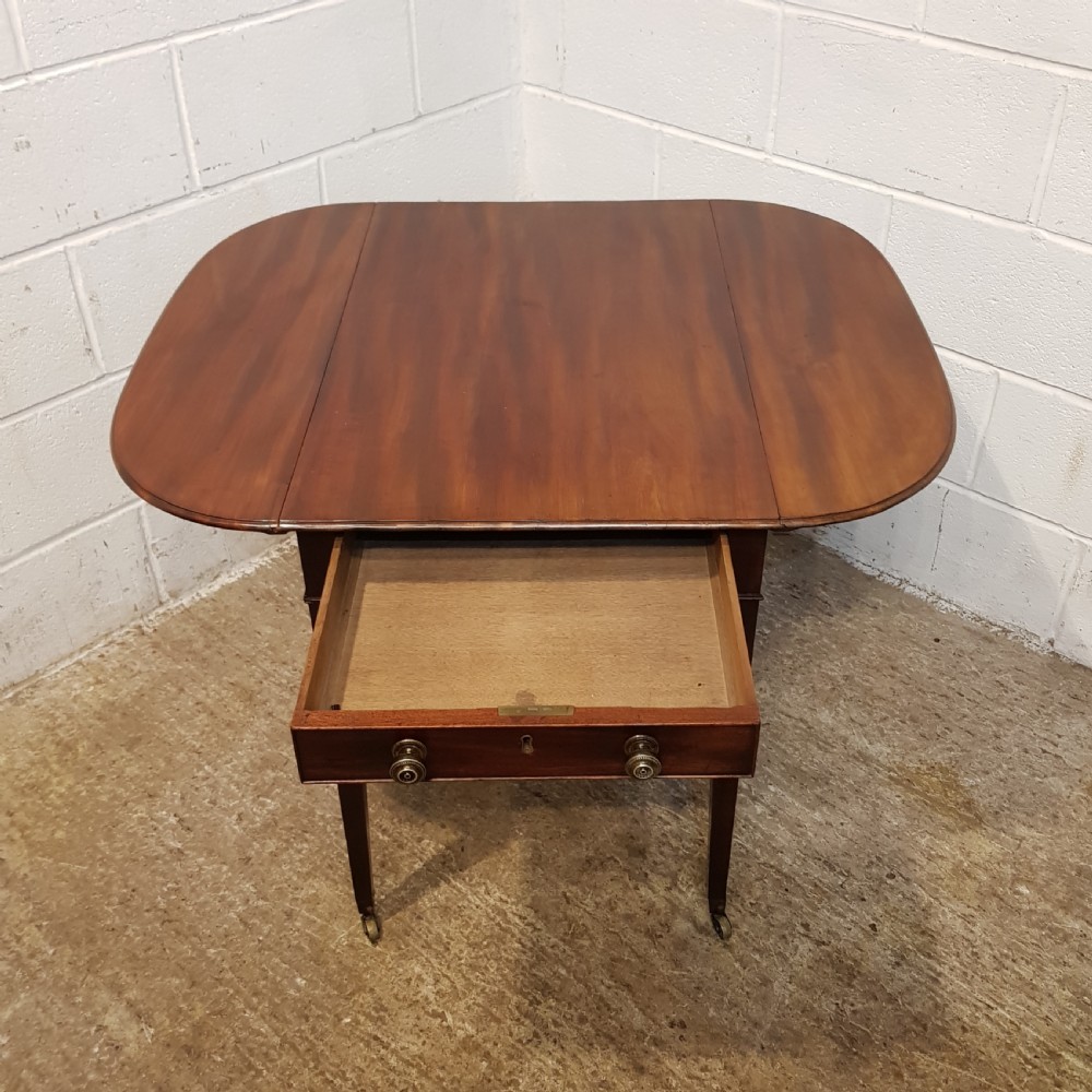 ANTIQUE REGENCY MAHOGANY Y PEMBROKE TABLE C1820 View VI