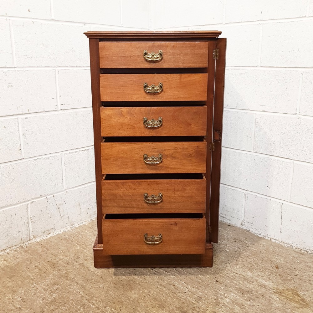 ANTIQUE LATE VICTORIAN MAHOGANY WELLINGTON CHEST OF DRAWERS C1890 View III