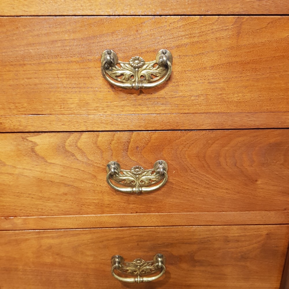 ANTIQUE LATE VICTORIAN MAHOGANY WELLINGTON CHEST OF DRAWERS C1890 View VII
