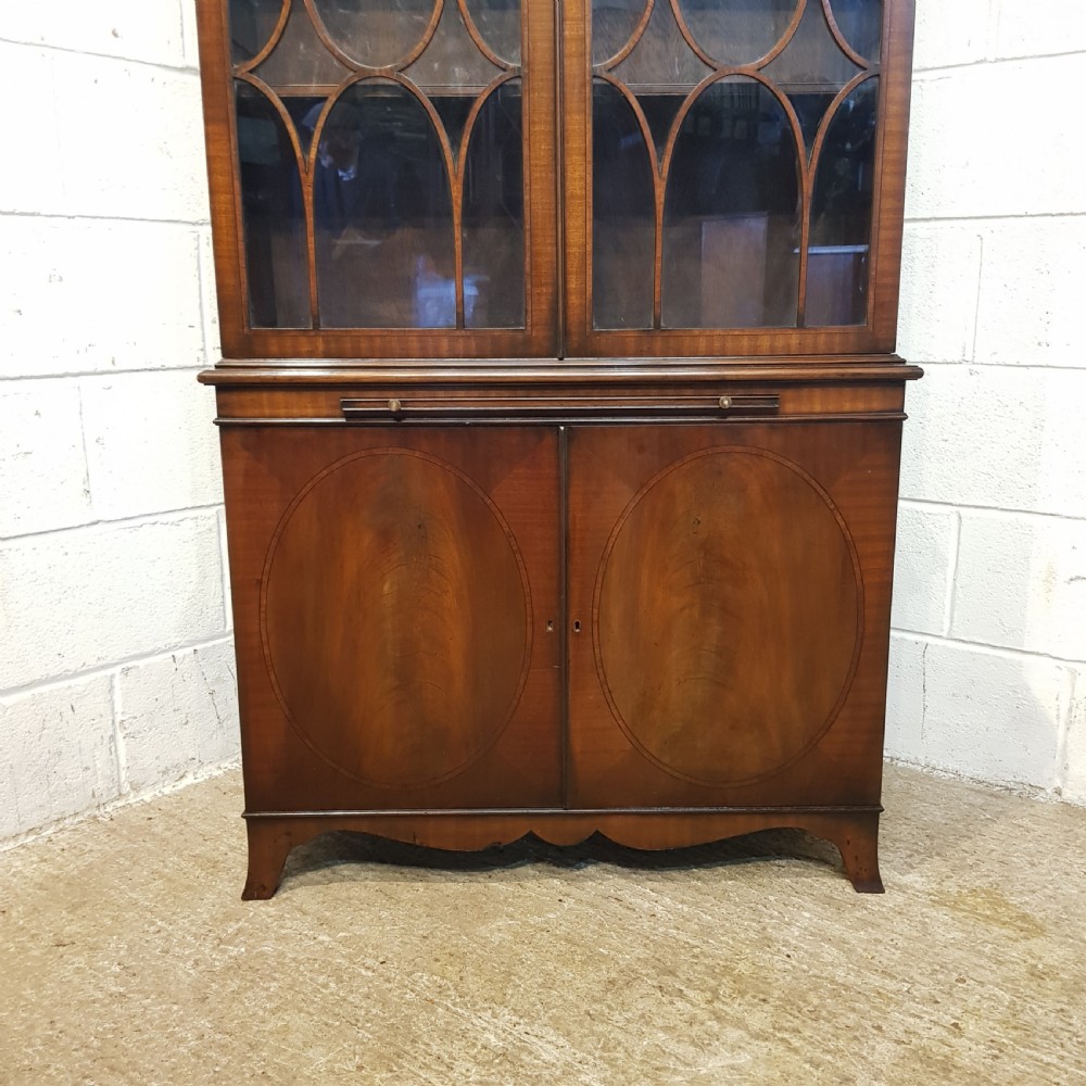 ANTIQUE EDWARDIAN MAHOGANY ASTRAGAL GLAZED BOOKCASE C1900 View III