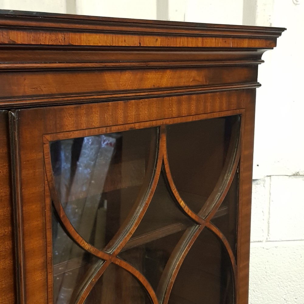 ANTIQUE EDWARDIAN MAHOGANY ASTRAGAL GLAZED BOOKCASE C1900 View V