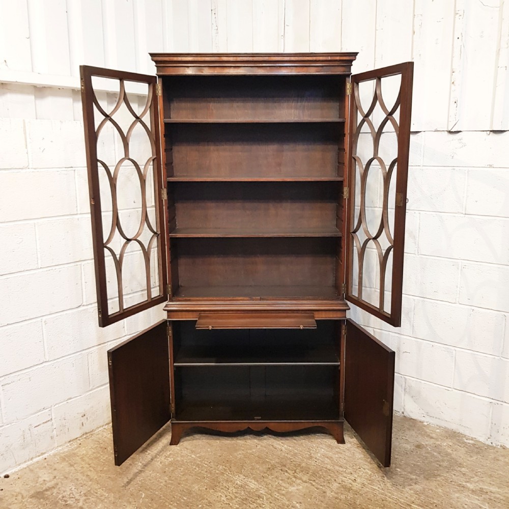 ANTIQUE EDWARDIAN MAHOGANY ASTRAGAL GLAZED BOOKCASE C1900 View VI