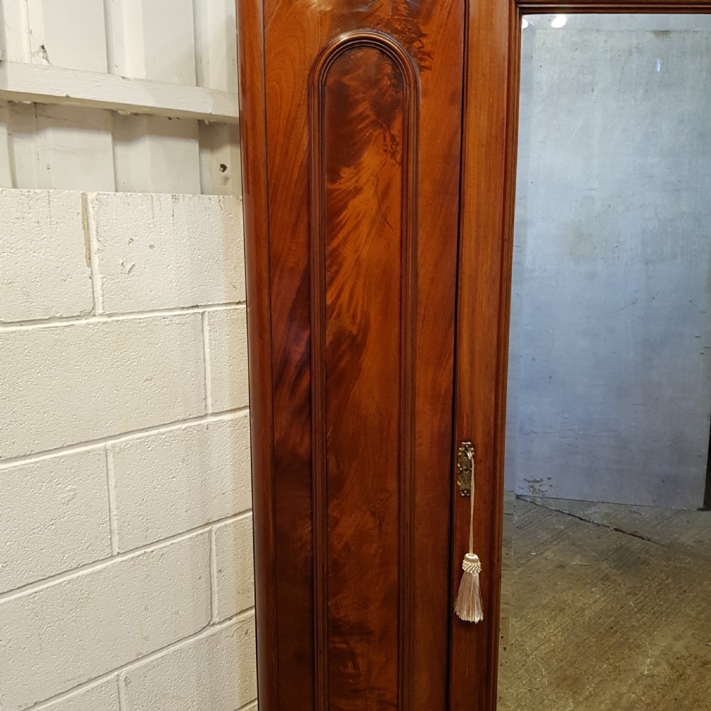 ANTIQUE VICTORIAN MAHOGANY SINGLE WARDROBE C1880 View II