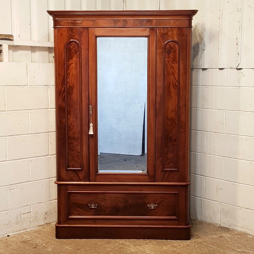 ANTIQUE VICTORIAN MAHOGANY SINGLE WARDROBE C1880 View VII