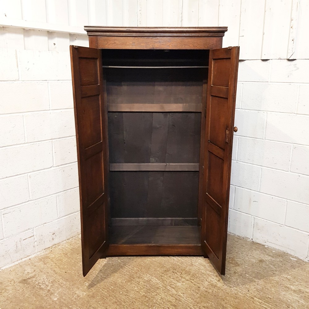 ANTIQUE EDWARDIAN SOLID JOINED OAK SINGLE WARDROBE C1900 View II