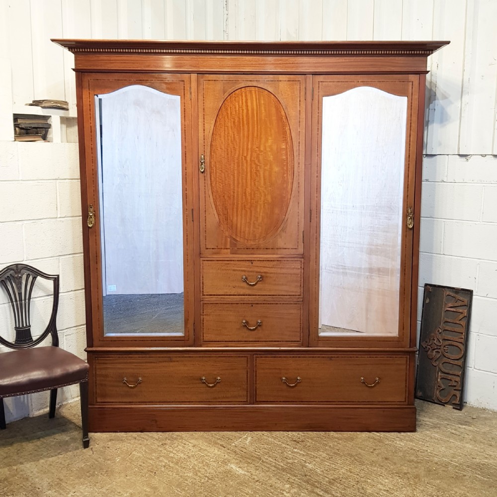 ANTIQUE LATE VICTORIAN MAHOGANY TRIPLE WARDROBE COMPACTUM C1890