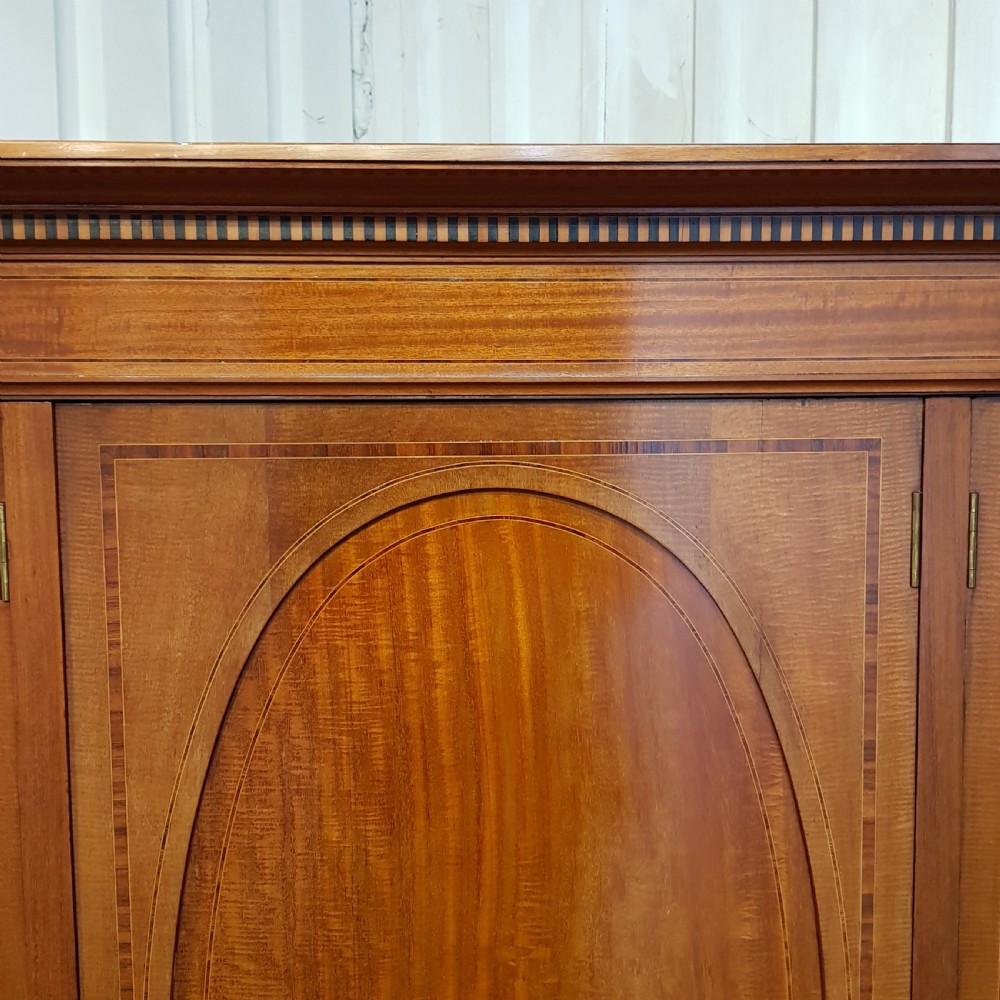 ANTIQUE LATE VICTORIAN MAHOGANY TRIPLE WARDROBE COMPACTUM C1890 View II