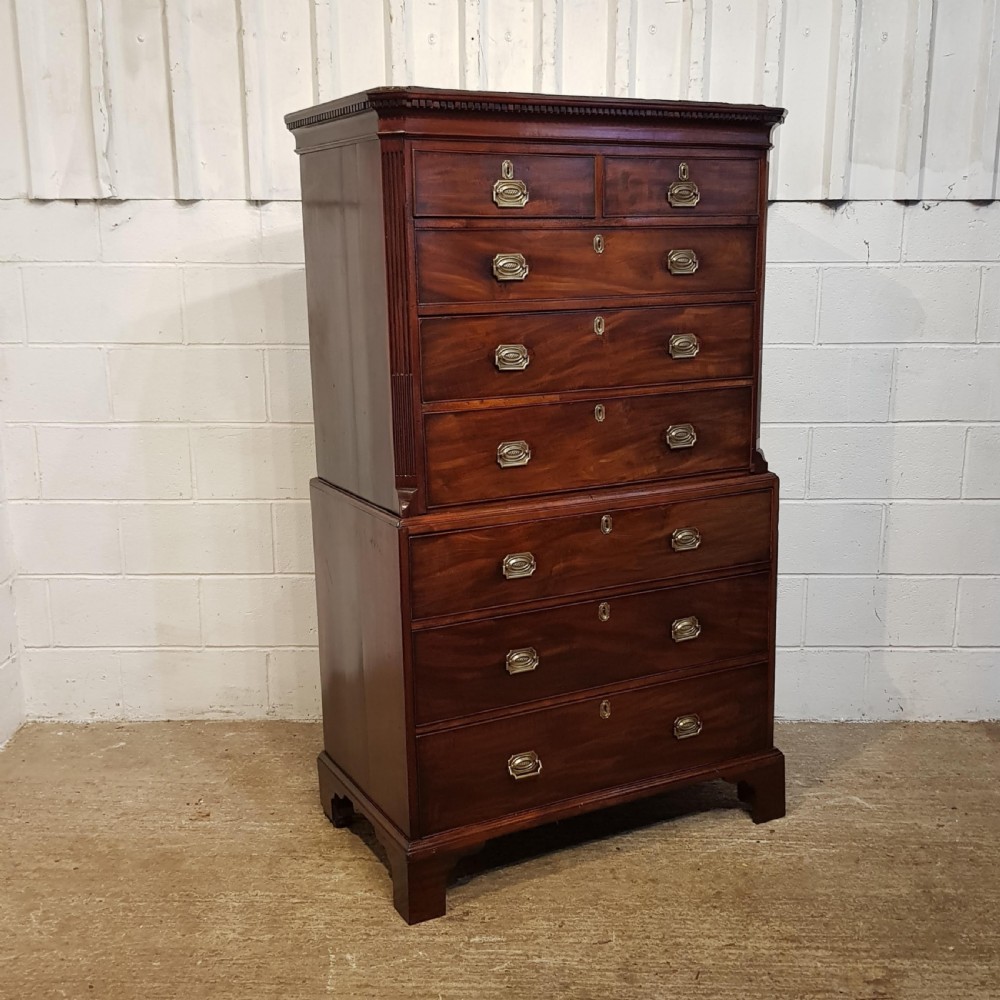 ANTIQUE 18TH CENTURY MAHOGANY CHEST ON CHEST.  C1780 View IV