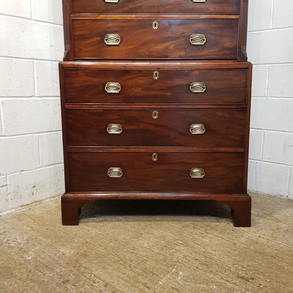 ANTIQUE 18TH CENTURY MAHOGANY CHEST ON CHEST.  C1780 View VI