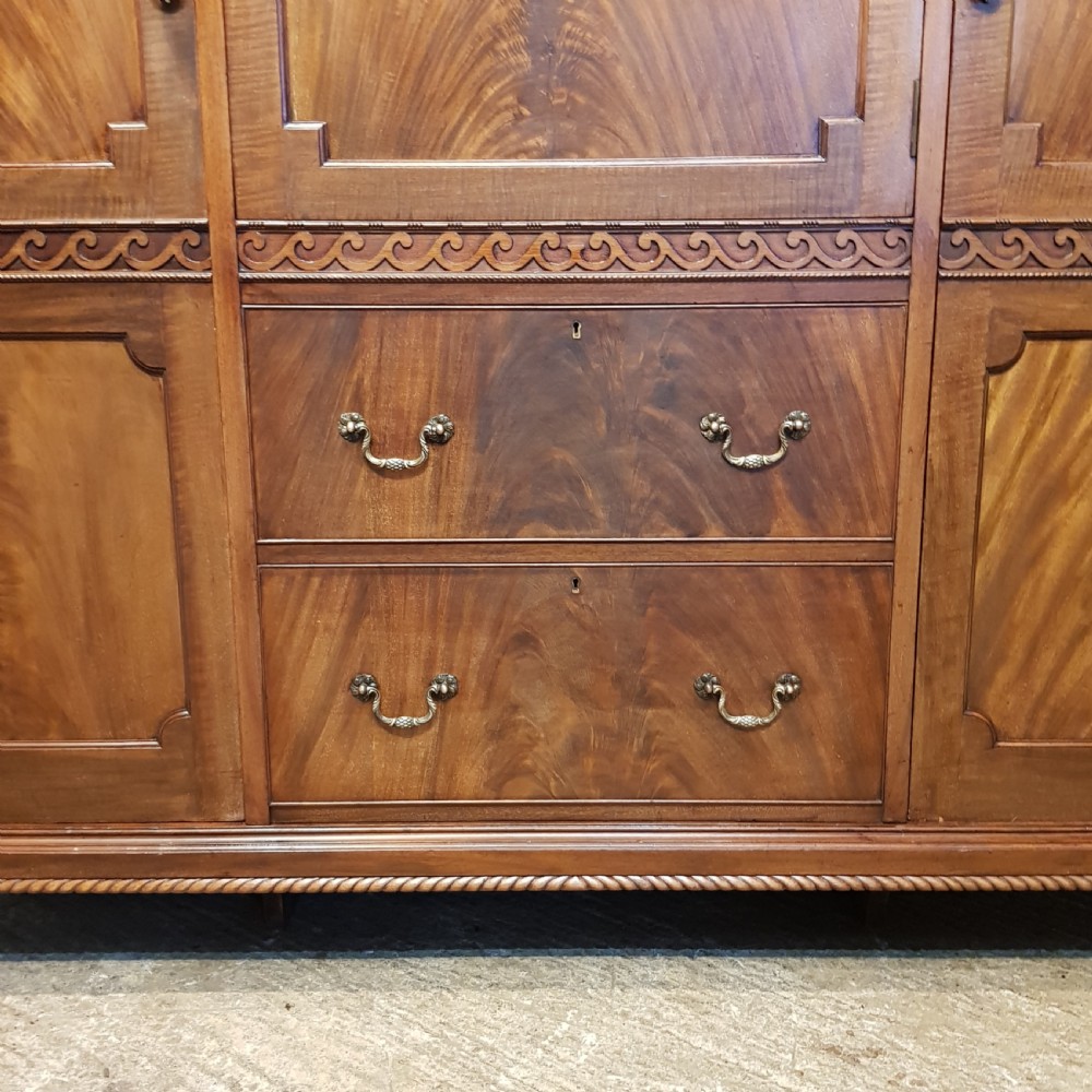 ANTIQUE EDWARDIAN CHIPPENDALE MAHOGANY TRIPLE WARDROBE C1900 View III