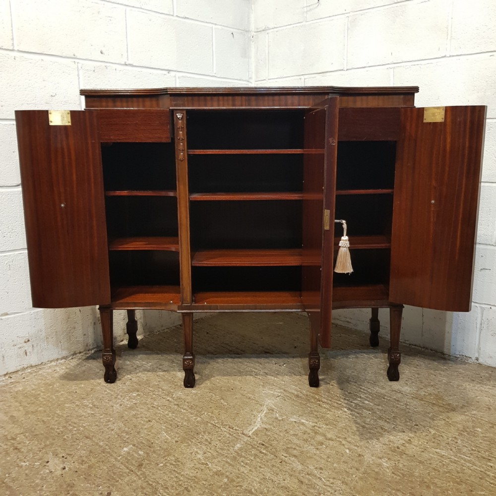 ANTIQUE MAHOGANY  CREDENZA SIDE CABINET C1920 View II