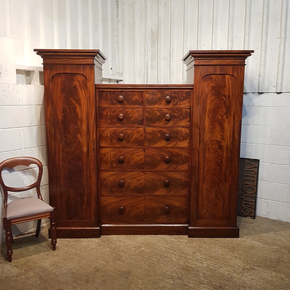 ANTIQUE VICTORIAN MAHOGANY SEBTRY BOX WARDROBE C1880