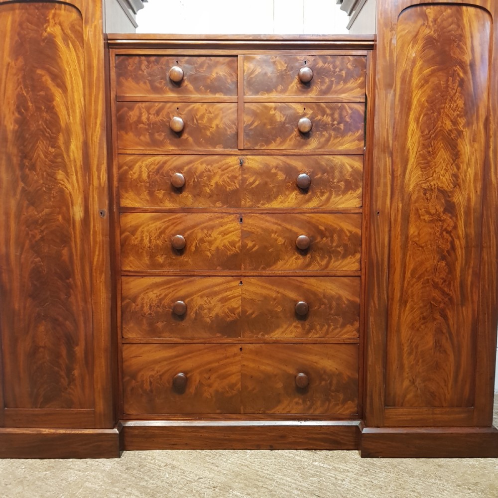 ANTIQUE VICTORIAN MAHOGANY SEBTRY BOX WARDROBE C1880 View VI