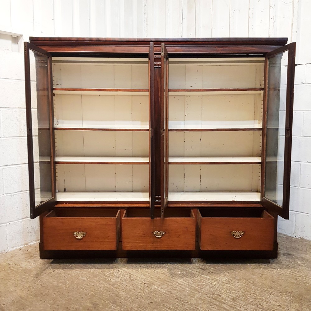ANTIQUE LARGE VICTORIAN MAHOGANY GLAZED BOOKCASE C1880 View II
