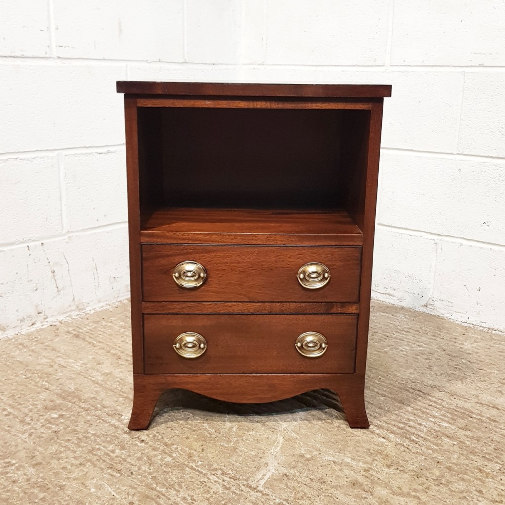 ANTIQUE PAIR MAHOGANY BEDSIDE CABINETS C1920 View II