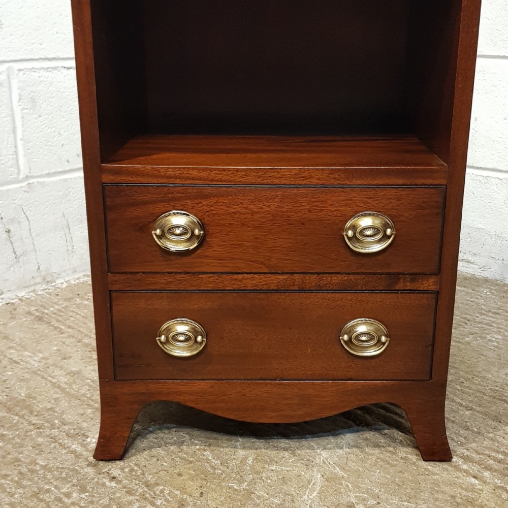 ANTIQUE PAIR MAHOGANY BEDSIDE CABINETS C1920 View VII