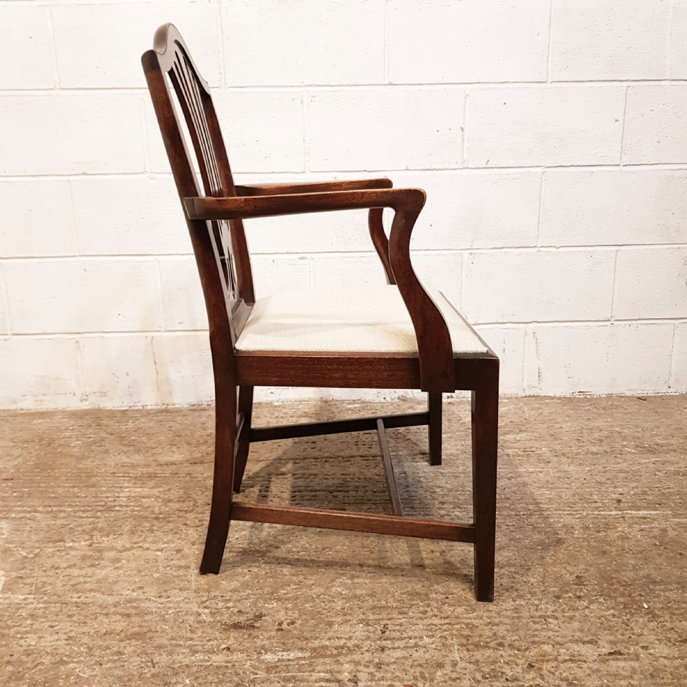 ANTIQUE 18TH CENTURY SET EIGHT MAHOGANY DINING CHAIRS C1780. View II