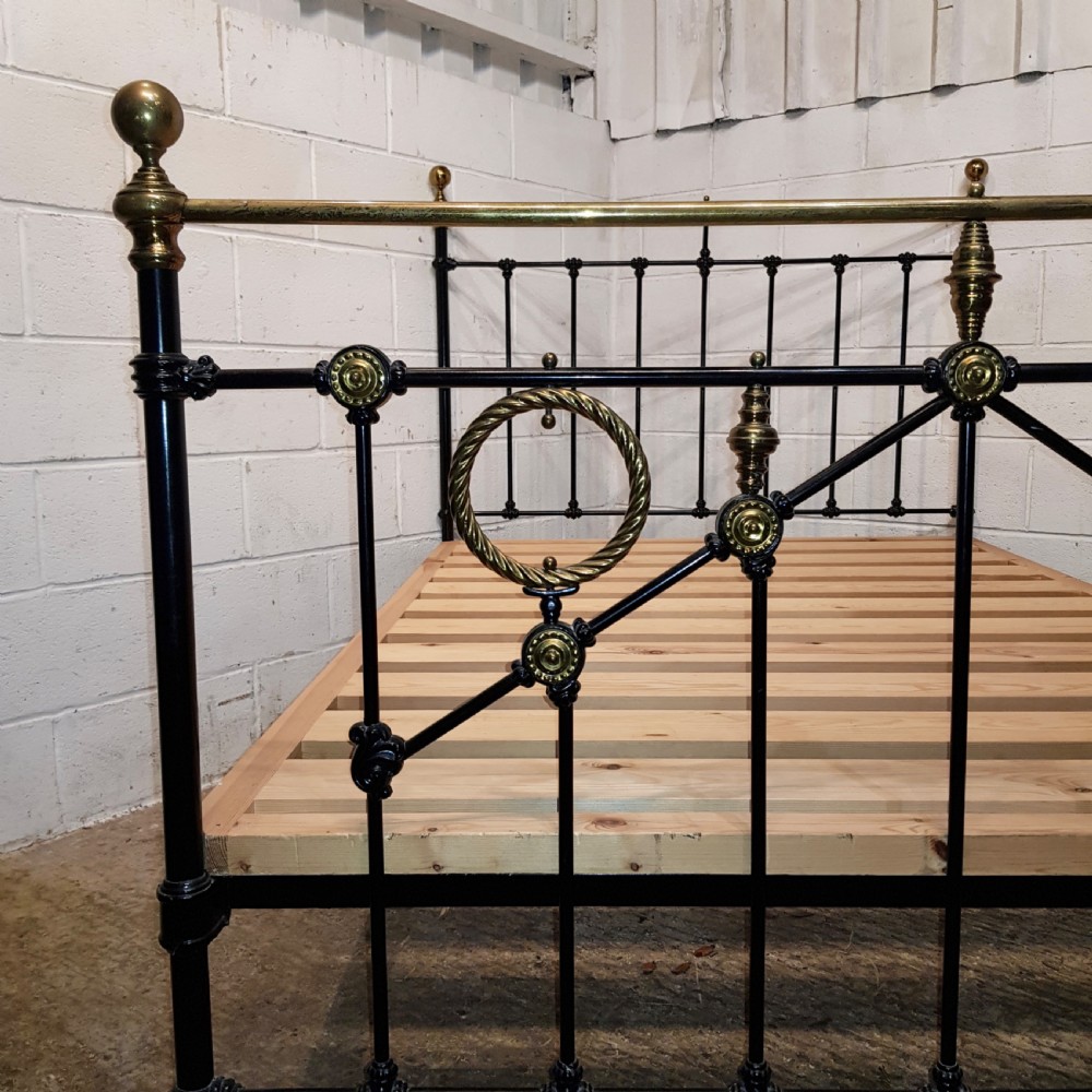 ANTIQUE VICTORIAN BRASS & IRON DOUBLE BED C1880 View IX
