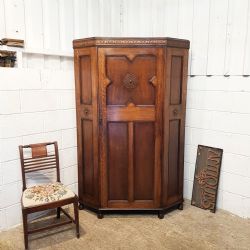 ANTIQUE CARVED OAK HALL WARDROBE C1920