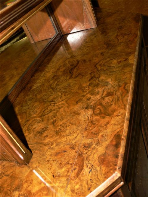 AN AESTHETIC PERIOD SIDE CABINET - ADDITIONAL PHOTO 15
