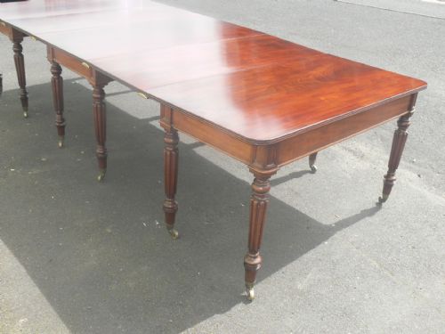 Willian 4th Dining Table.