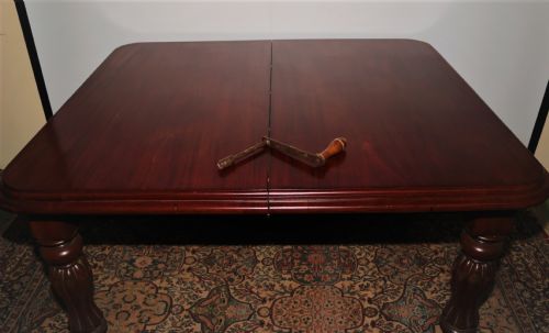 Victorian Mahogany Dining Table.