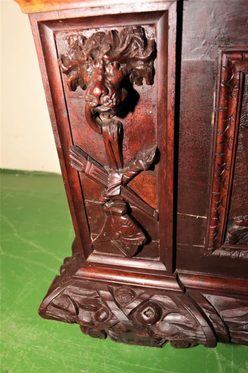 WONDERFUL GARVED WALNUT HALL SEAT - ADDITIONAL PHOTO 8