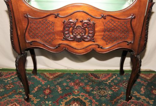 FRENCH STYLE DISPLAY CABINET - ADDITIONAL PHOTO 2