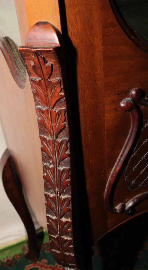 FRENCH STYLE DISPLAY CABINET - ADDITIONAL PHOTO 10