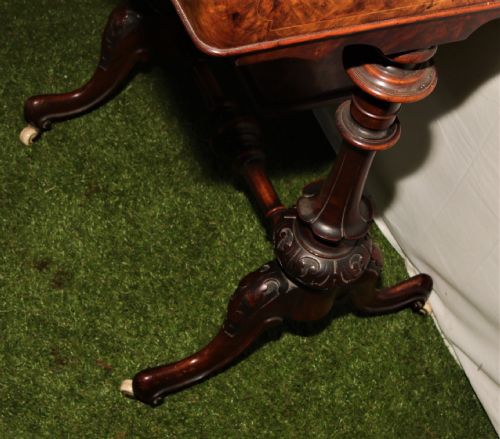 VICTORIAN WALNUT SEWING TABLE - ADDITIONAL PHOTO 8