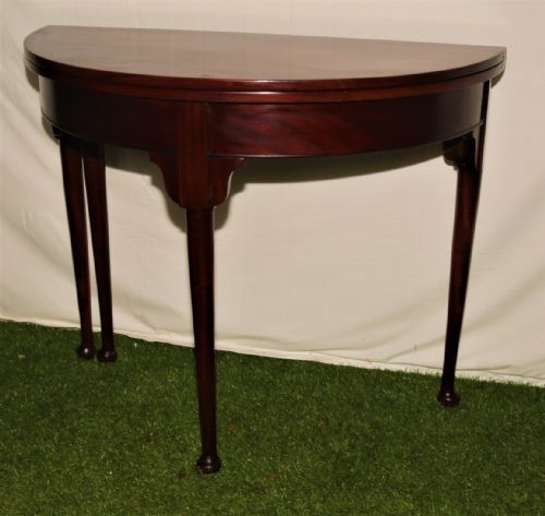 Edwardian Mahogany Tea Table.