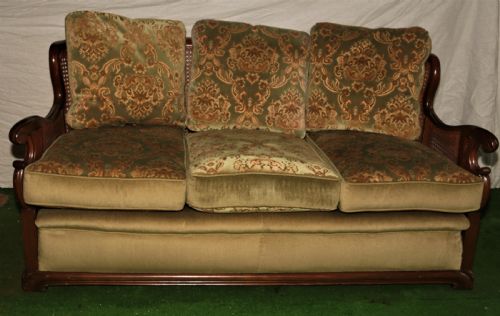 2 Pc Bergere Suite.