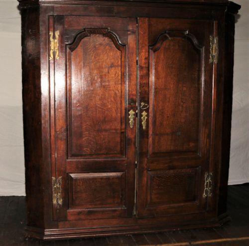 Period Oak Corner Cupboard 1700.