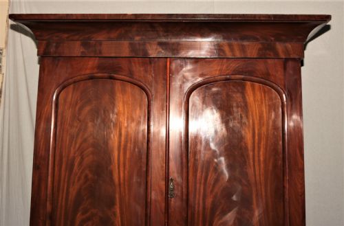 MAHOGANY PRESSVICTORIAN - ADDITIONAL PHOTO 1