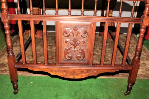 fig 1. Wonderful late Victorian bed.