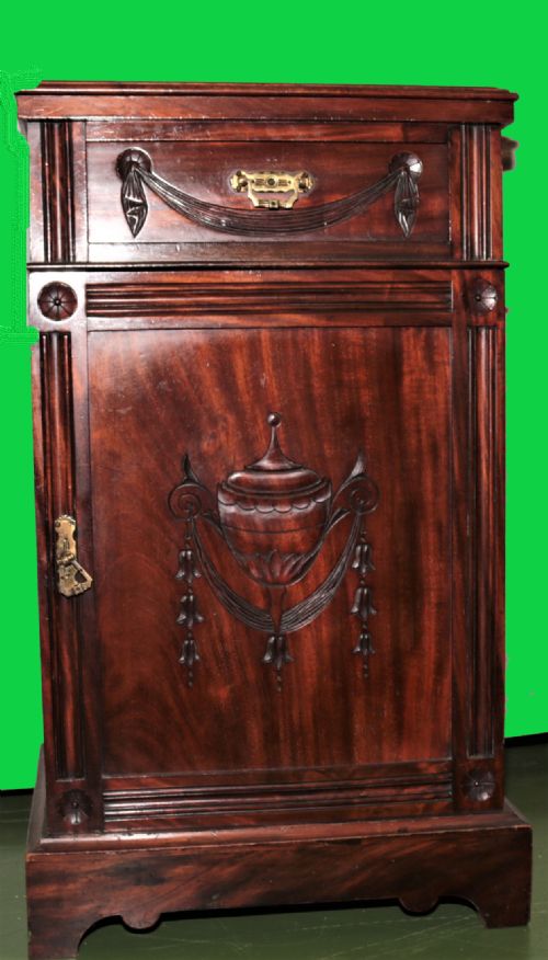 VICTORIAN DRESSING TABLE AND BEDSIDE CABINET - ADDITIONAL PHOTO 1