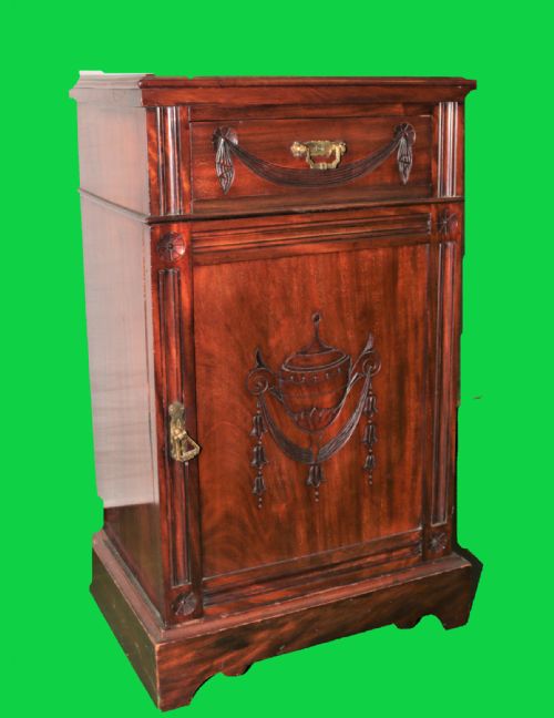 VICTORIAN DRESSING TABLE AND BEDSIDE CABINET - ADDITIONAL PHOTO 8