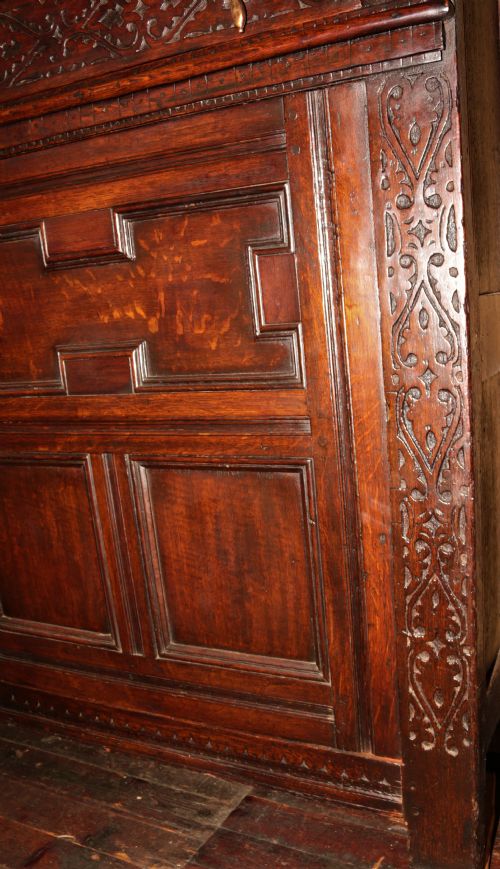 PERIOD OAK COURT CUPBOARD CIRCA 15801600 - ADDITIONAL PHOTO 7