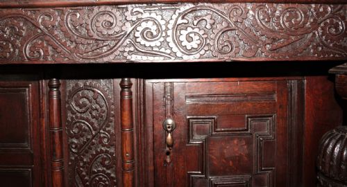 PERIOD OAK COURT CUPBOARD CIRCA 15801600 - ADDITIONAL PHOTO 16