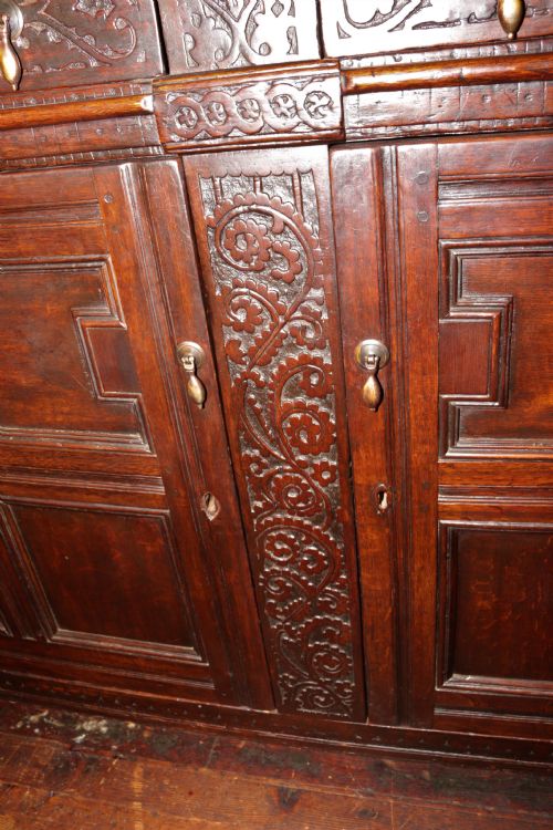 PERIOD OAK COURT CUPBOARD CIRCA 15801600 - ADDITIONAL PHOTO 19