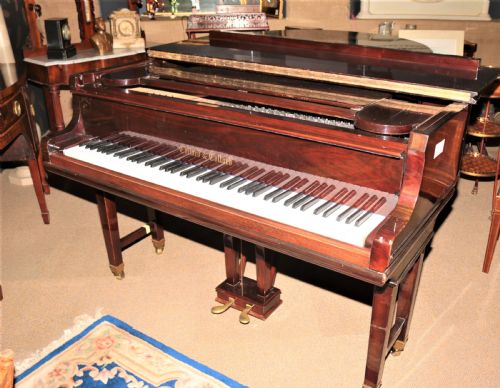 BABY GRAND PIANO