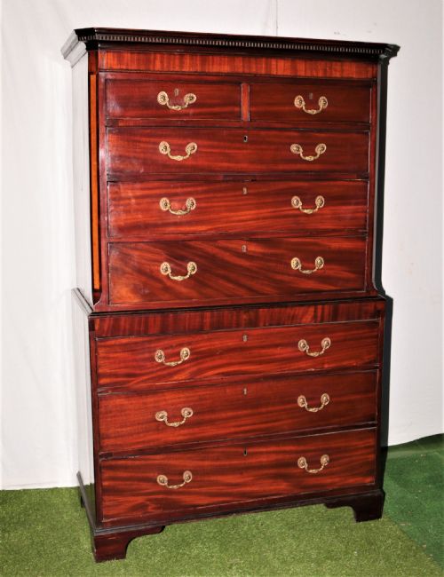 Georgian Mahogany Chest on Chest.