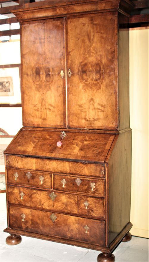 GEORGE 1 WALNUT BUREAU BOOKCASE