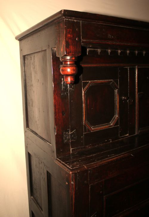 PERIOD OAK COURT CUPBOARD - ADDITIONAL PHOTO 4