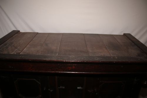 PERIOD OAK COURT CUPBOARD - ADDITIONAL PHOTO 13