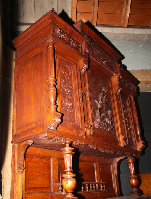 CONTINENTAL CARVED CABINET - ADDITIONAL PHOTO 9