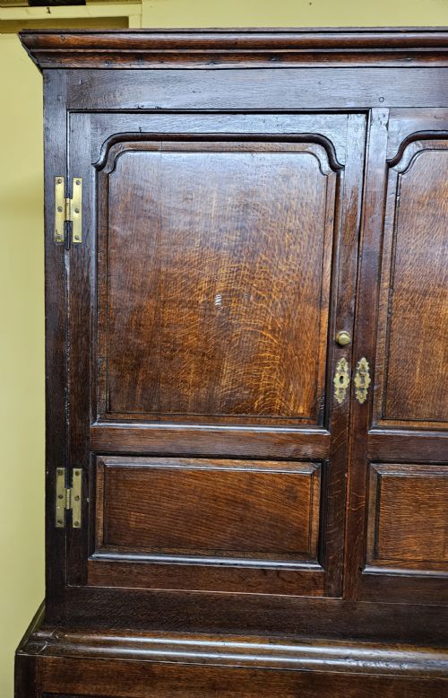 PERIOD OAK LIVERY CUPBOARD - ADDITIONAL PHOTO 9